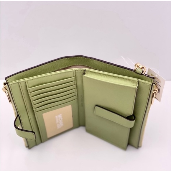 Michael Kors DoubleZip Wallet Wristlet
Phone Case - Picture 6 of 9